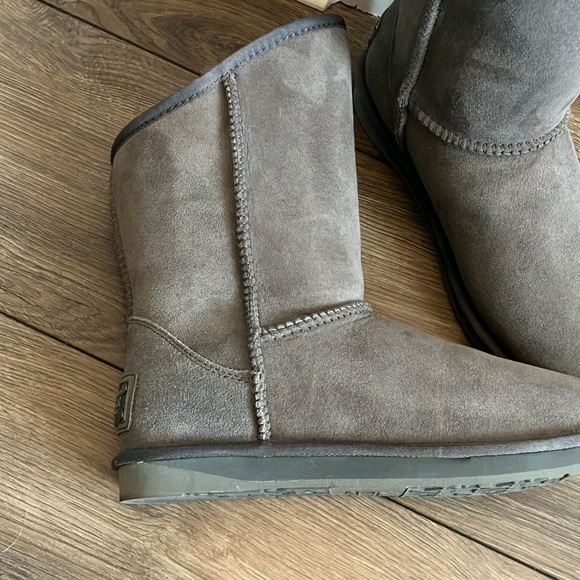 Australia Luxe Collective Cosy Short Grey Boots - Picture 2 of 14